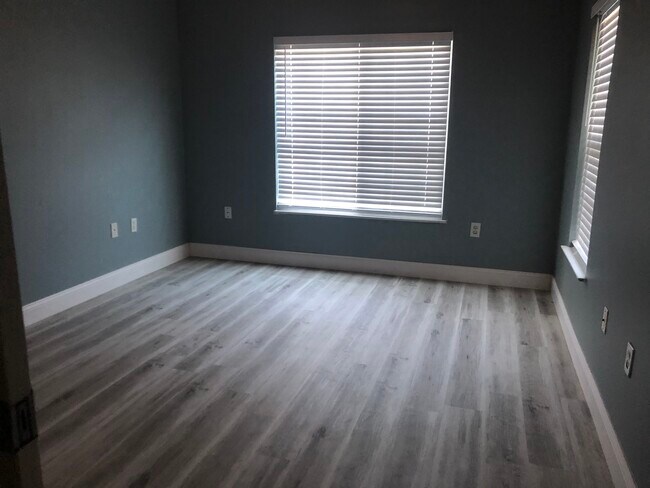 Building Photo - 500 Florida Club Blvd