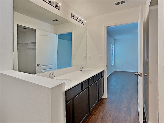 Building Photo - 1114 Brenton Leaf Dr
