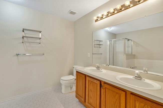 Building Photo - 17 Wildflower Ln