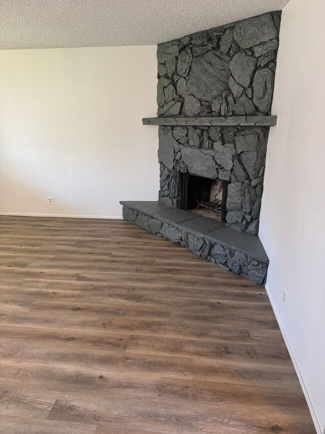 Building Photo - thaa01