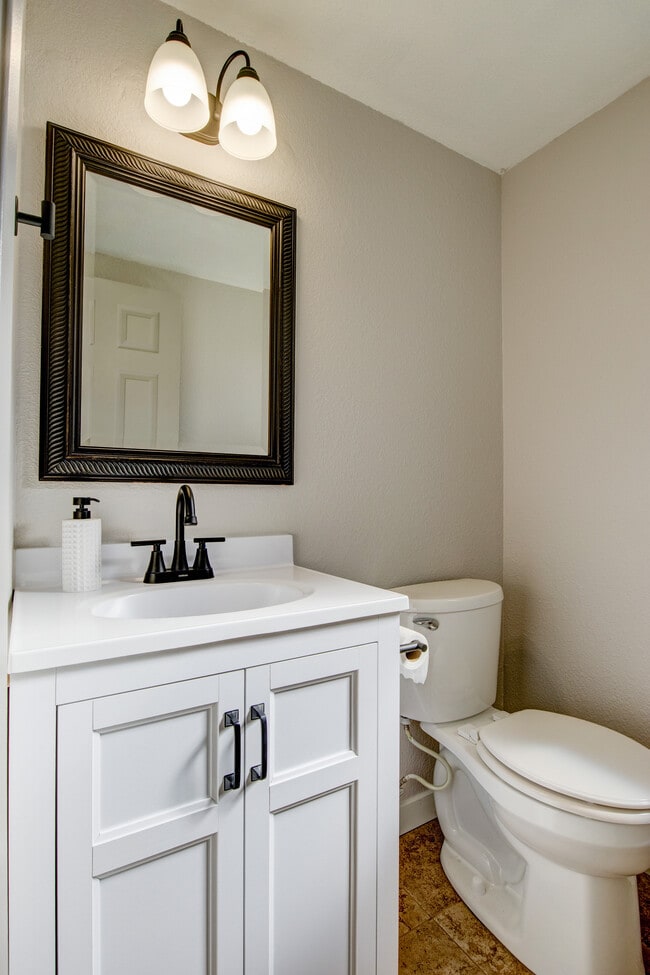 Building Photo - 9526 Victorian Wy