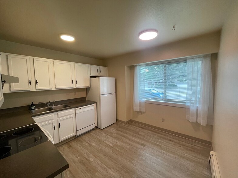 Building Photo - 310 Moccasin Trail