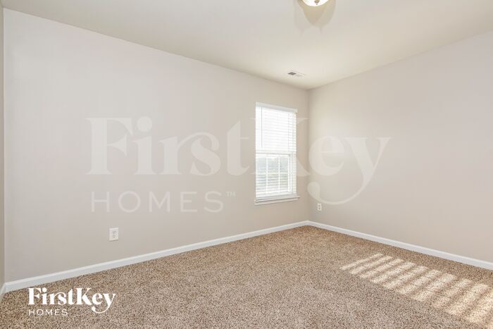 Building Photo - 2486 Ingleside Dr