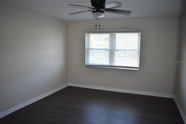 Building Photo - 229 S McMullen Booth Rd