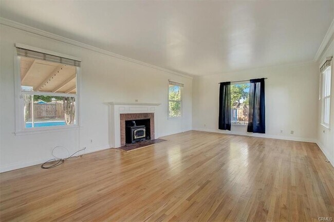 Building Photo - 10847 Balboa Blvd