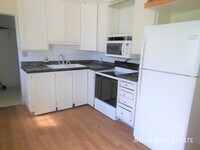 Building Photo - 5560 Yuba Way