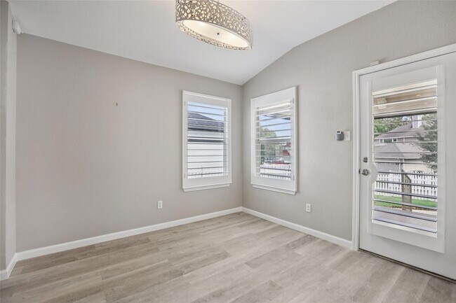 Building Photo - 4937 Hartson