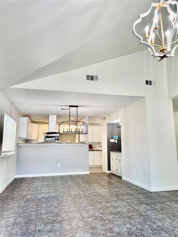 Building Photo - 2206 Sunset Trail