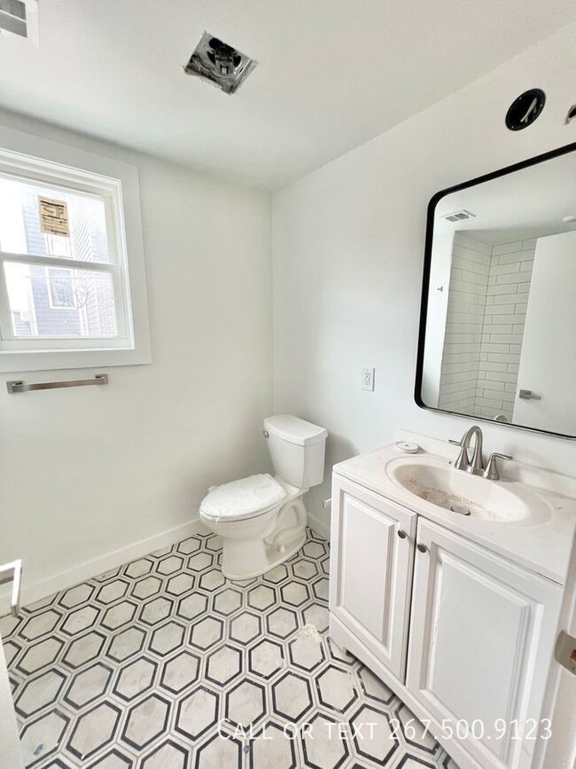 Building Photo - Beautiful Newly renovated 1BR unit in  Gre...