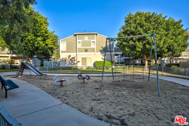 Building Photo - 926 W Philadelphia St