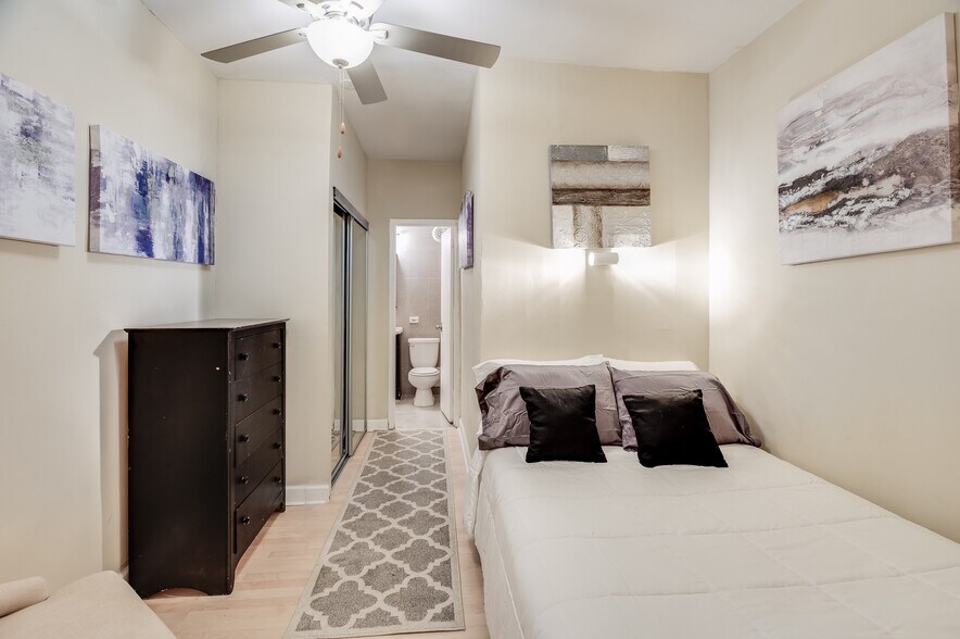 Building Photo - 1121 ARLINGTON Blvd