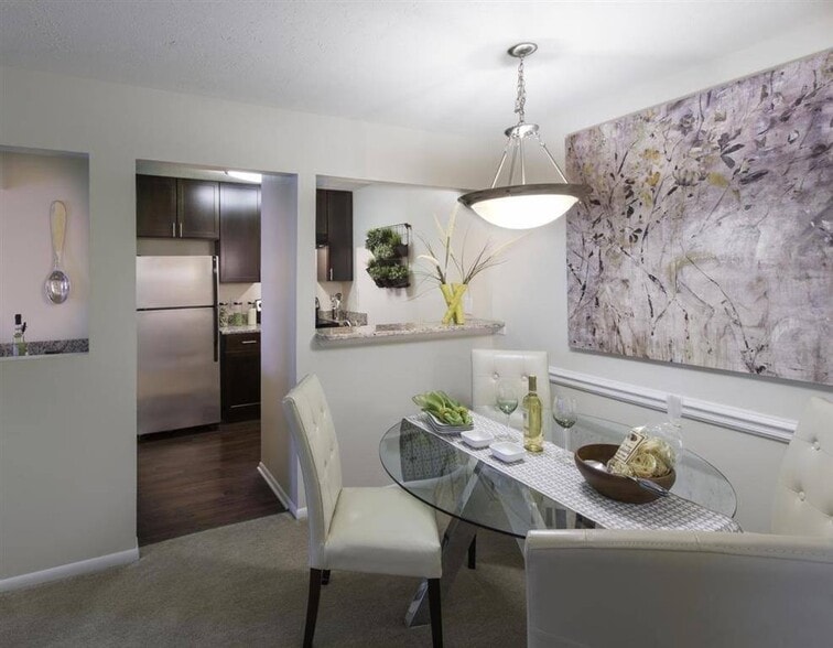 Building Photo - Cherry Knoll