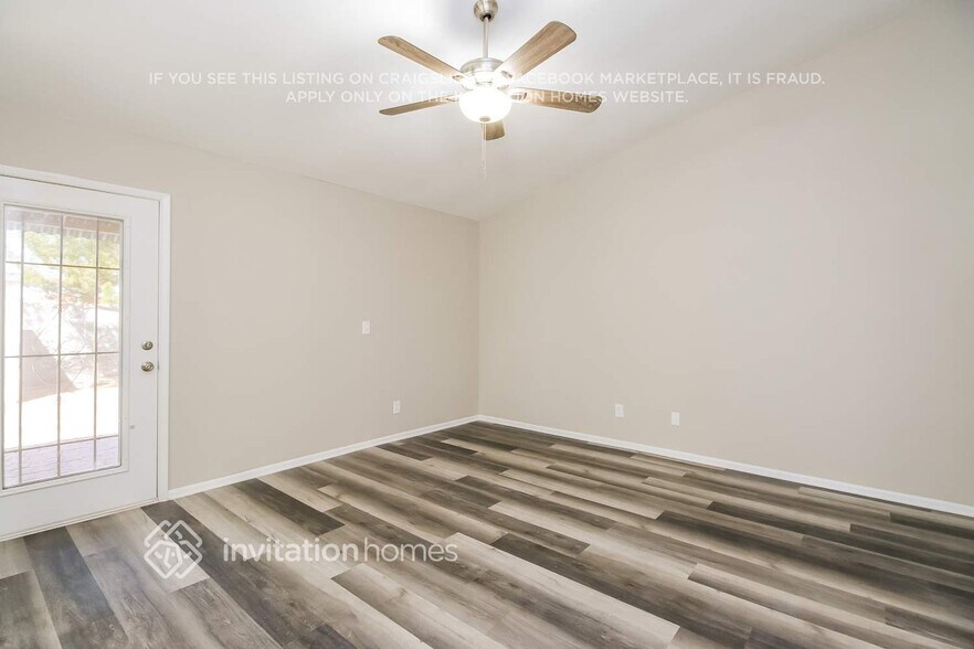 Building Photo - 2402 N Pleasant Dr