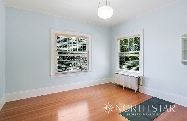 Building Photo - Live in a National Historic Home