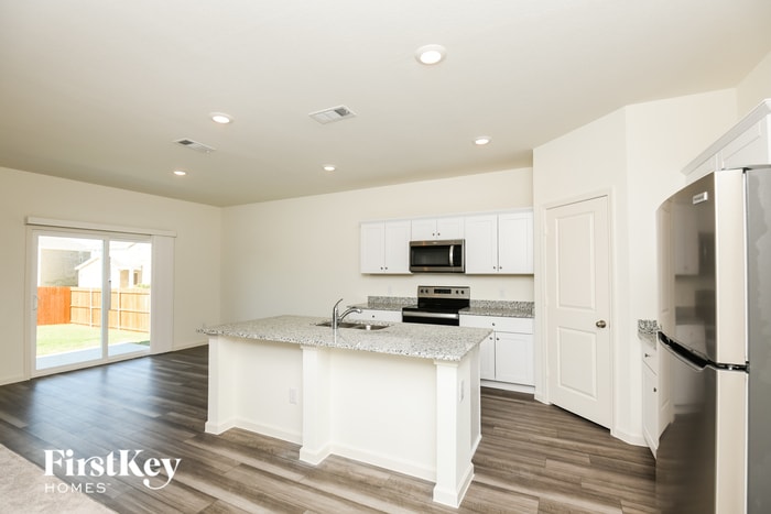 Building Photo - 8356 Hawkview Dr