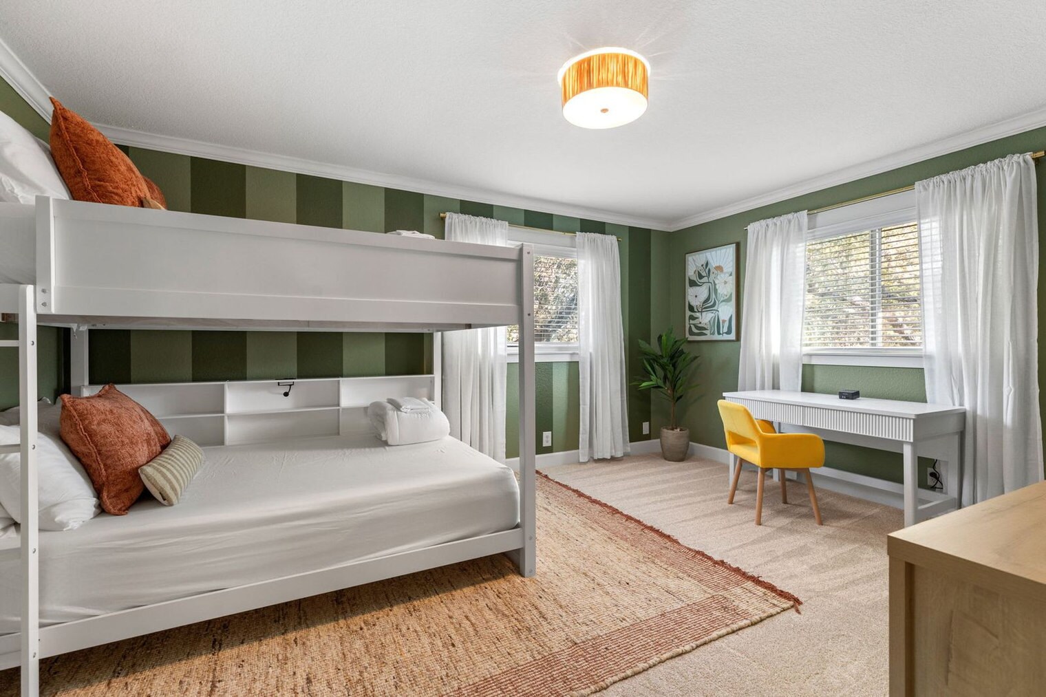 Building Photo - 2922 Sky Cliff St