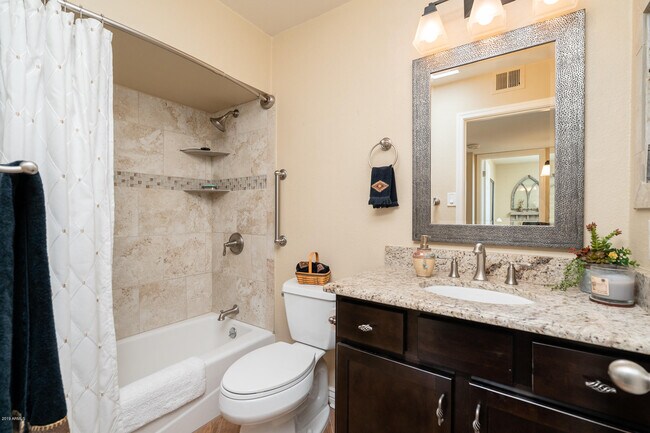 Building Photo - 12477 N Augusta Dr