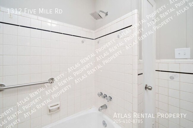 Building Photo - 1312 5 Mile Rd