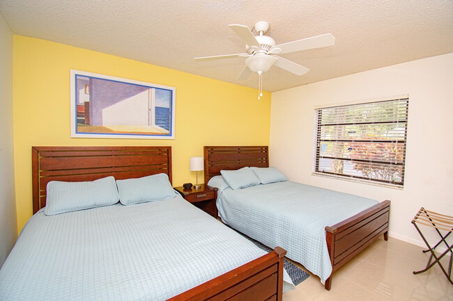 Building Photo - 8334 Cypress Ln