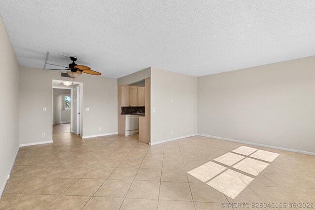 Building Photo - 3013 Wolverton E