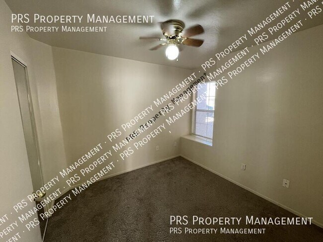 Building Photo - 837 E Glenmere Dr