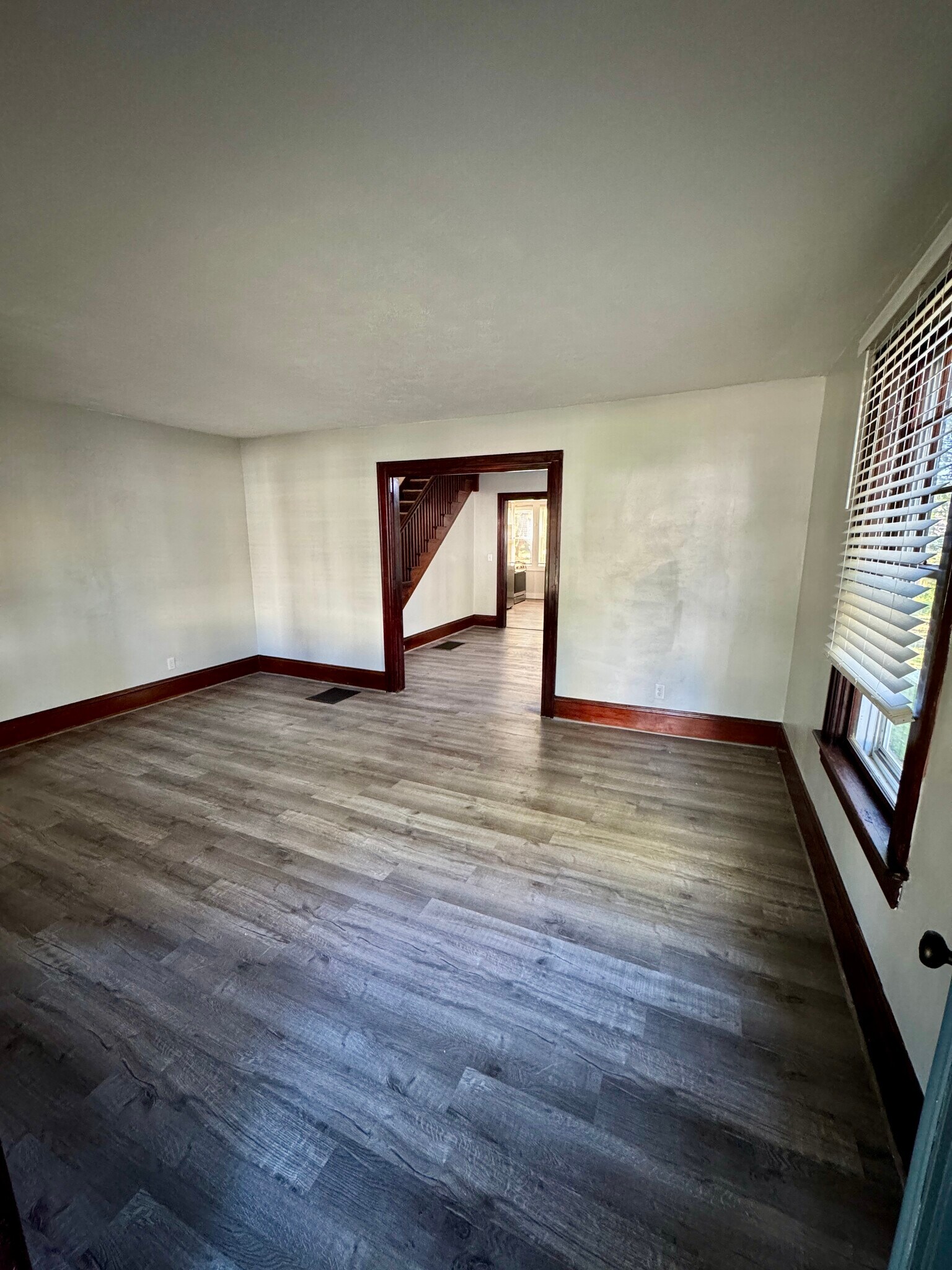 Building Photo - 757 N Jay St