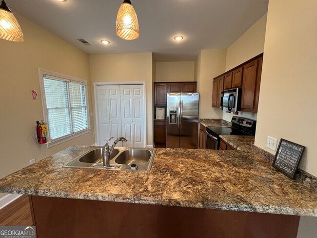 Building Photo - 55 E Main St