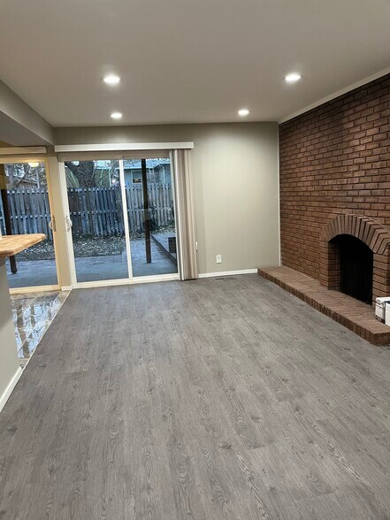 Building Photo - 1411 B Murphy's Lane