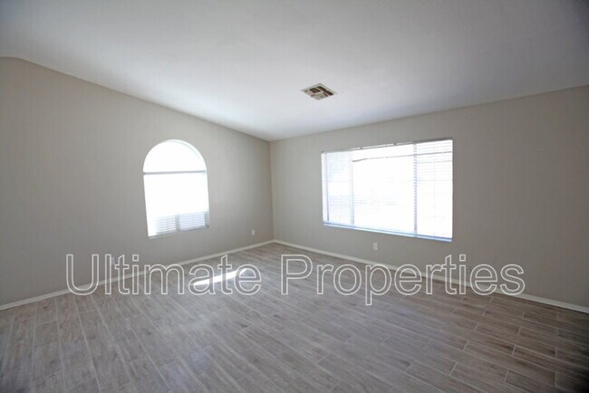 Building Photo - 8537 W Windsor Dr