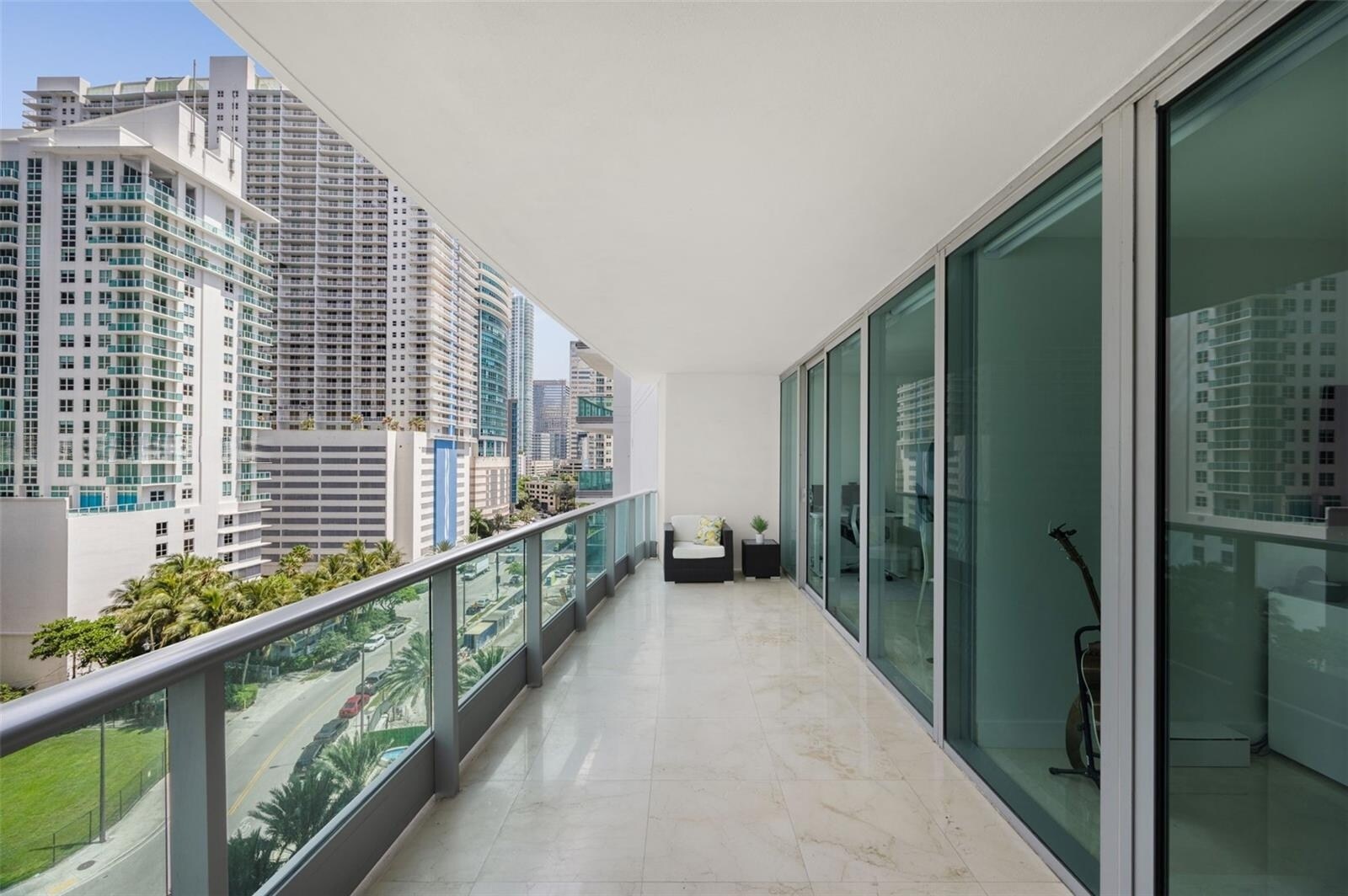 Building Photo - 1331 Brickell Bay Dr