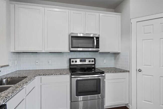 Building Photo - 16304 Travesia Way