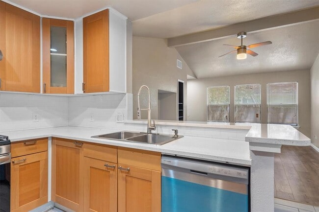 Building Photo - 1131 Byers Ln