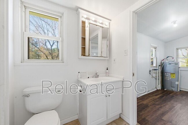 Building Photo - 100 Lowell St