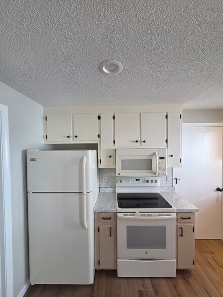 Building Photo - 38 Brown St