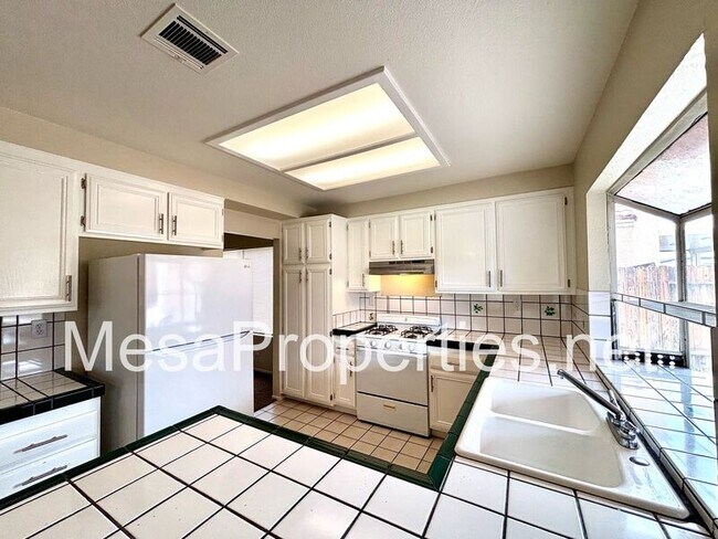 Building Photo - 15261 San Jose Dr