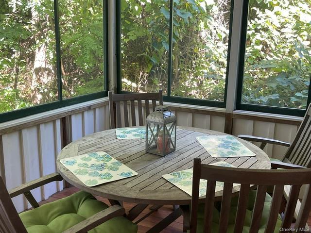 Building Photo - 24 Cliff Way