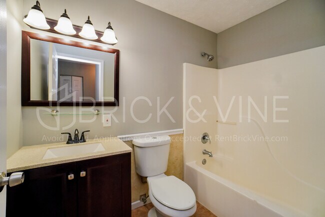 Building Photo - 1628 Westmeadow Drive