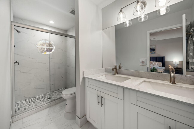 Building Photo - 6985 Brook Hollow Rd