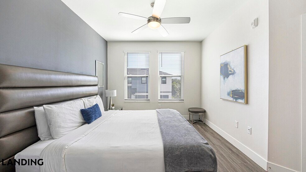 Building Photo - 4950 W Prescott St