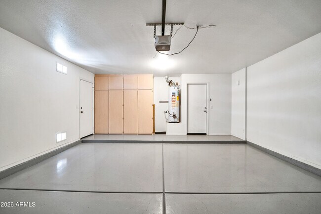 Building Photo - 6434 W Kristal Way