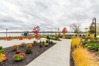 Building Photo - 205 Lakeshore Dr