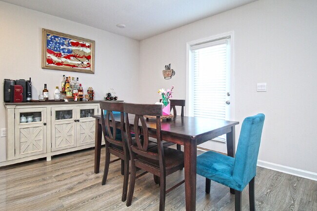 Building Photo - Modern 5BR/3BA Home in Birch Run with Solar Panels, Open Concept Design & Bonus Living Space