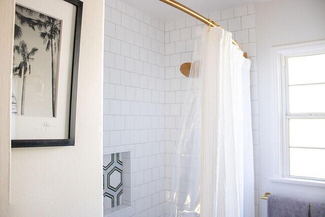 Building Photo - 4744 49th St