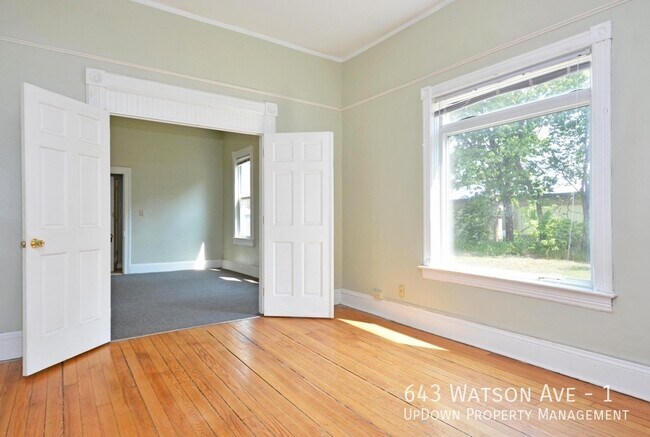 Building Photo - 643 Watson Ave