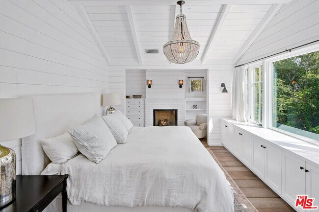 Building Photo - 821 Nowita Pl