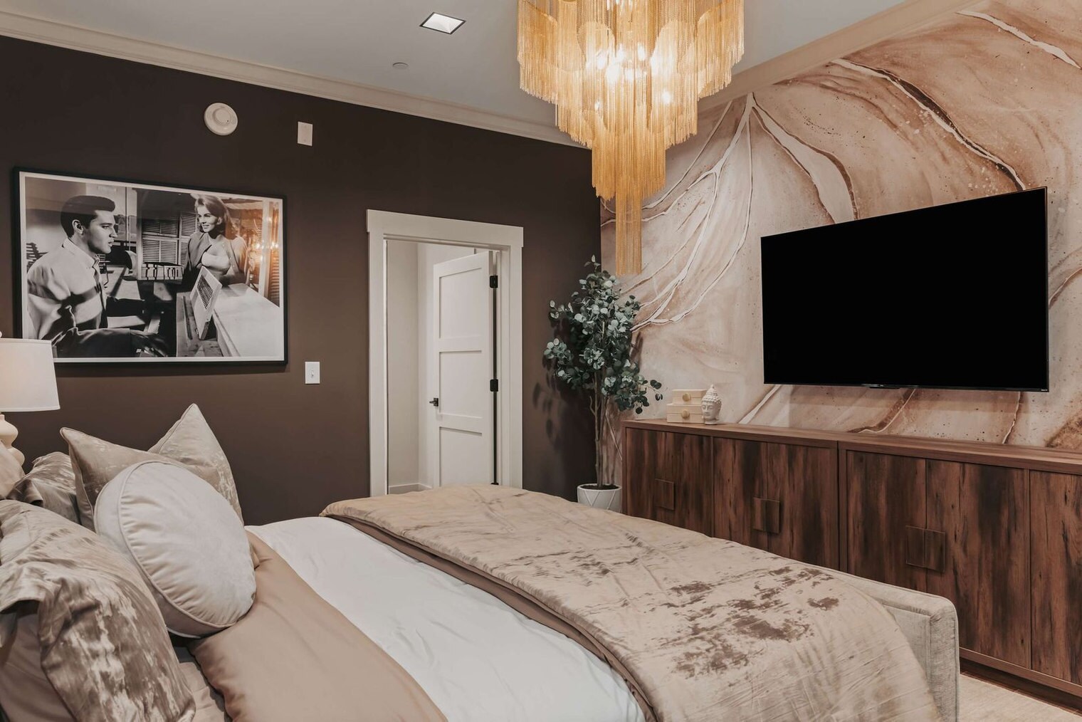 Building Photo - 240 Rep. John Lewis Way N