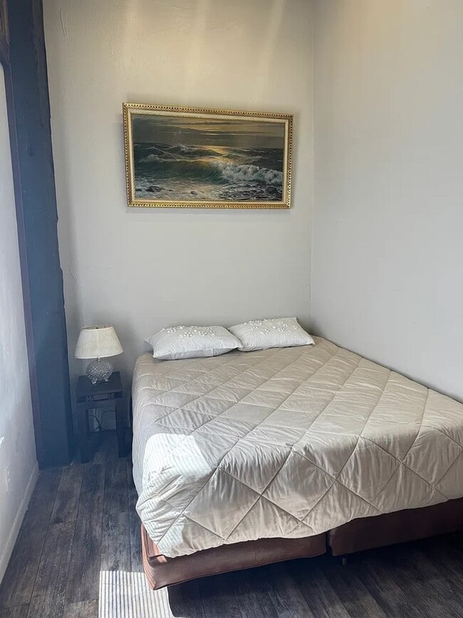 Building Photo - 302 Riverhill Blvd