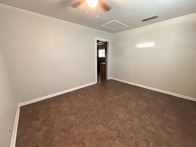 Building Photo - GREAT STARTER HOME IN CENTRAL BOSSIER