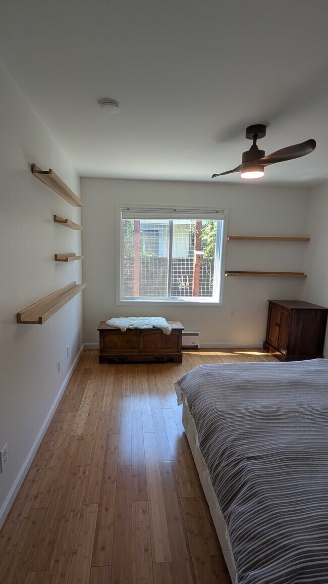 Building Photo - 402 Haydon St