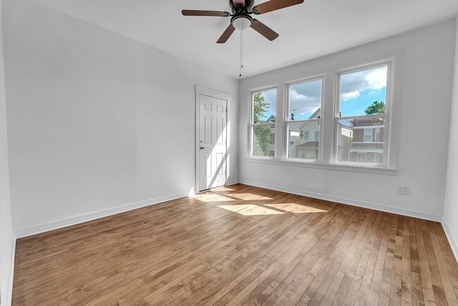 Building Photo - 1330 S 49th Ave